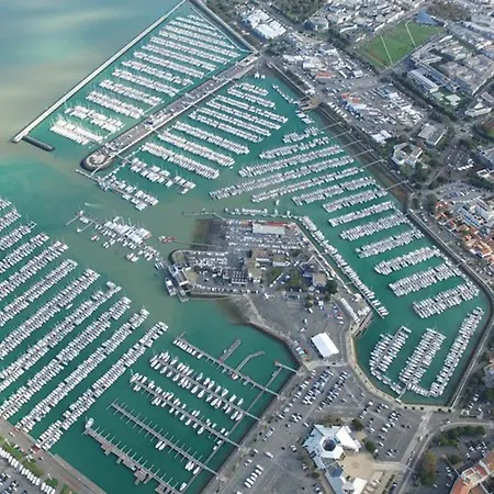Apartment 4-6 Personnes Avec Balcon Vue Et Parking - Fr-1-825-10 La Rochelle (Charente-Maritime)